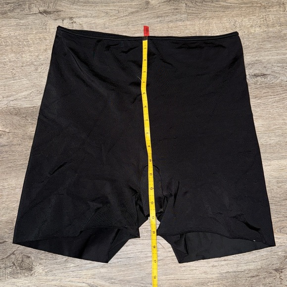 Spanx Slimplicity shaper short XL - black with grey print lining - Picture 10 of 12